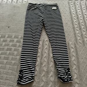 Madison Grace Black & White Striped Leggings ~ 8